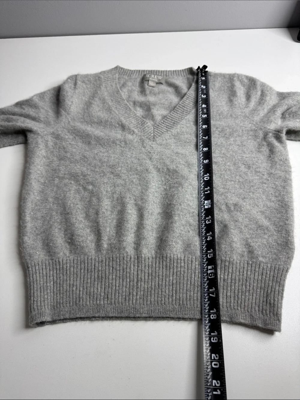 J.Crew 100% Cashmere V-Neck Sweater – Heather Gray – Women’s XS